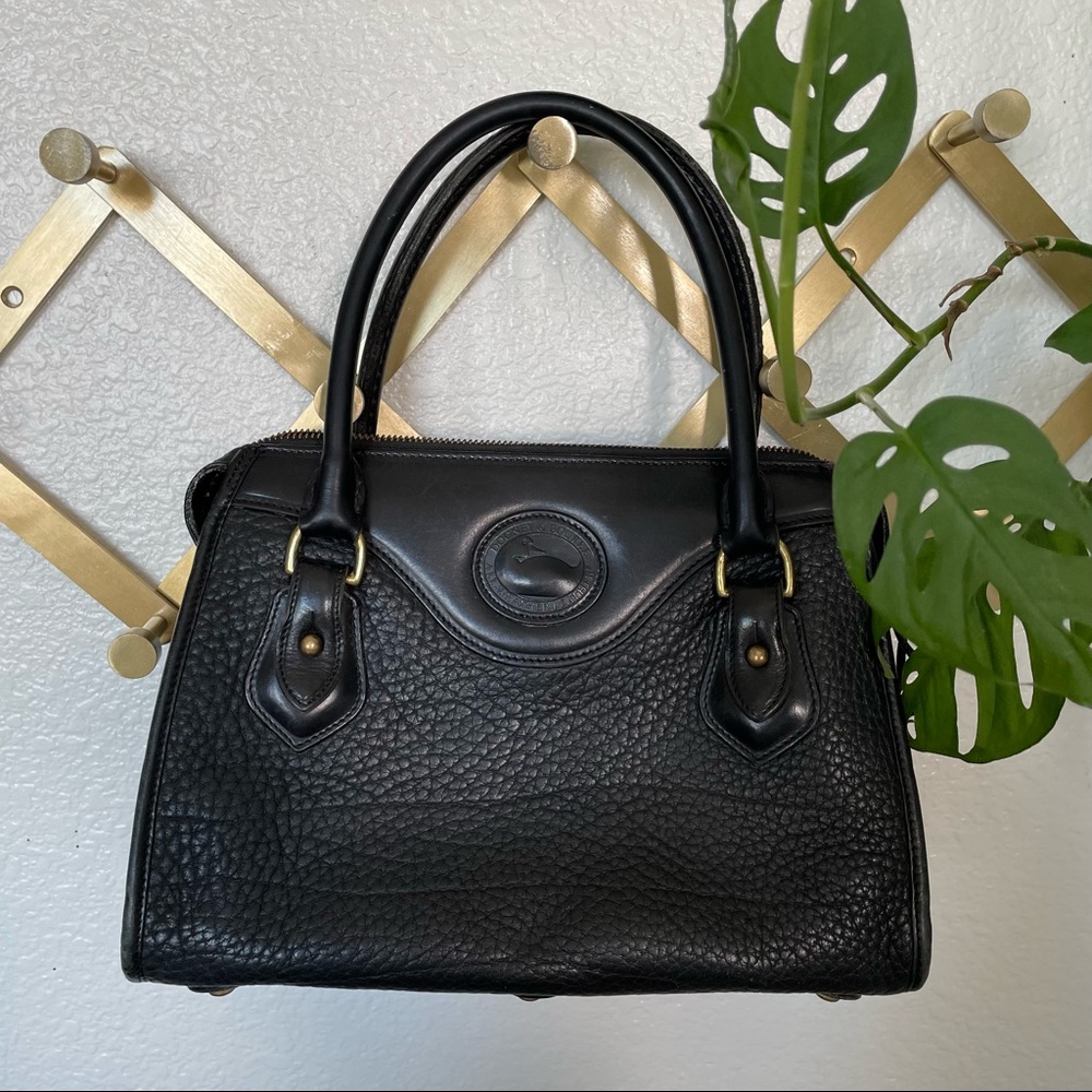Vintage Dooney & Bourke leather shoulder bag